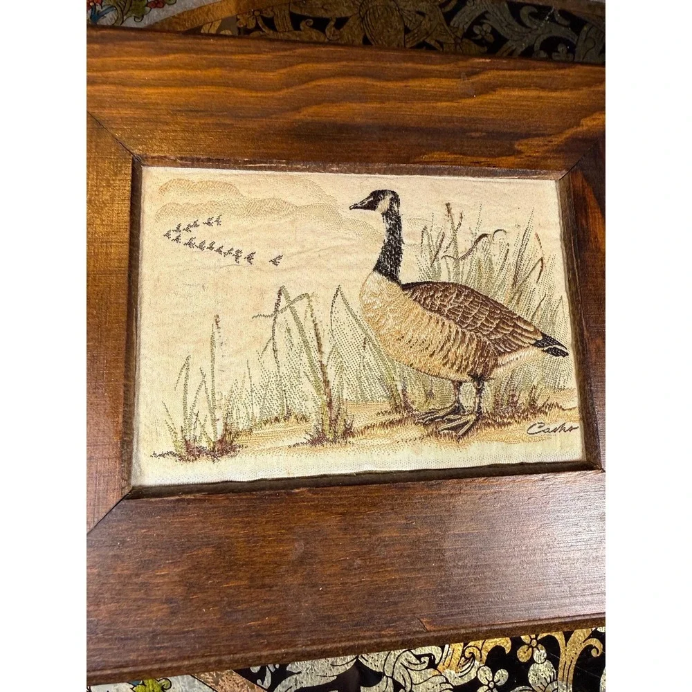 Vintage J.J. Cash Embroidered Goose Wood Keepsake Box‎